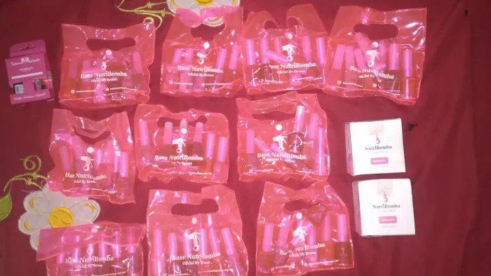 Vendo produtos de unha