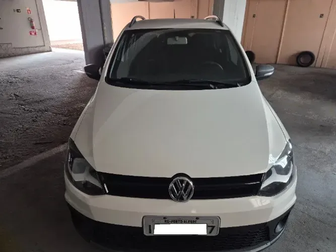 Volkswagen Crossfox 1.6 MI Total Flex 8V 5P 2012