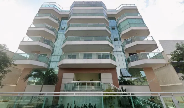 Apartamento mobiliado e moderno a 2 quadras da Praia do Forte - Cabo Frio/RJ