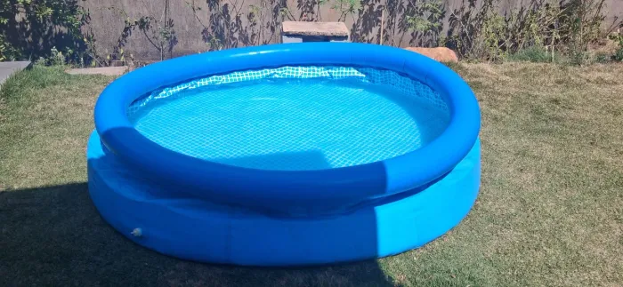 Piscina inflável 2500 lts