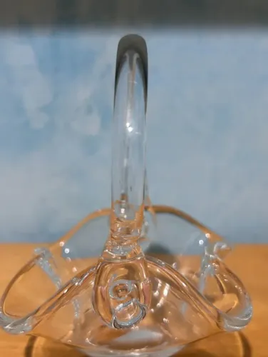Cesta em vidro, Miniatura em estilo vintage
