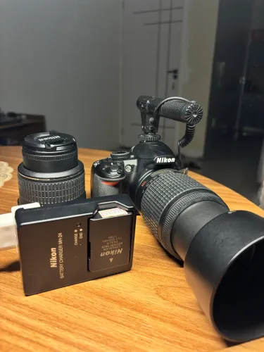 Vende-se câmera Nikon D3100 + Lentes