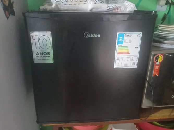 FROGOBAR MIDEA 45L BEM CONSERVADO COM SEIS MESES DE USO 