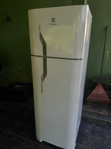 Geladeira Electrolux DC35A