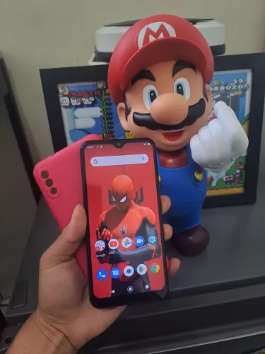 Celular K22 novinho completo 