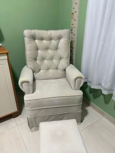 Poltrona de amamentação 