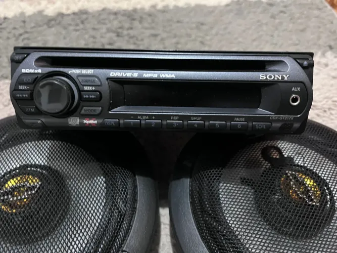 Rádio Toca CD Automotivo e Caixas