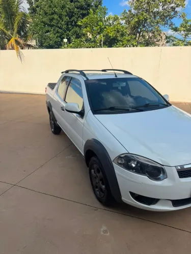 Fiat Strada Trekking 1.6 16V Flex CD 2014