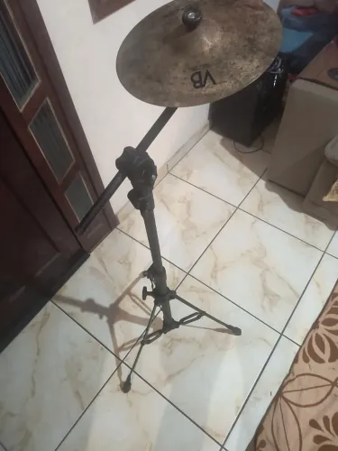 Prato Splash 10 Stagg VB-Medium B20 + Pedestal RMV (Até 22") - Excelente Estado!