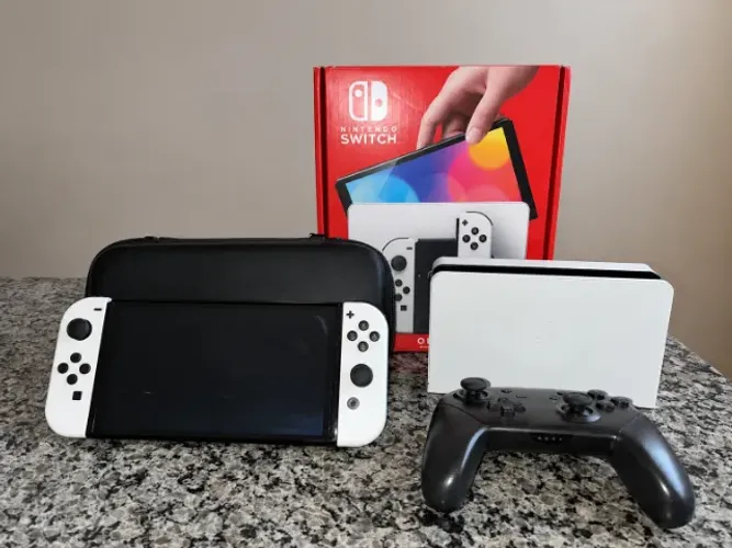 Nintendo Switch OLED Branco + Pro Controller + Case + Caixa Original