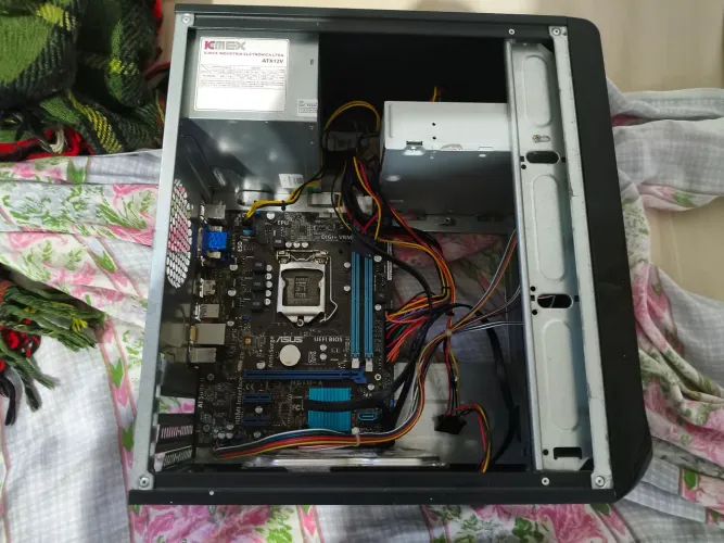 Gabinete+ leitor de dvd+ placa mãe 