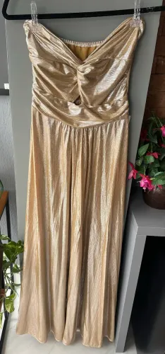 Vestido dourado