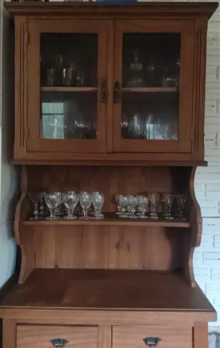 Cristaleira madeira rústica