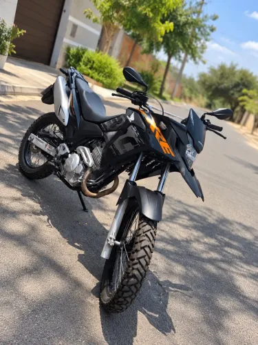 Vende-se XRE 300