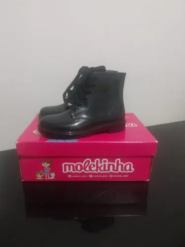 Bota marca molekinha infantil n29 novo