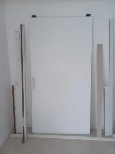 Porta de Correr com Trilho e Pegador completa 2,20 x1,17 na cor branca