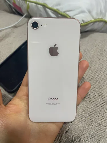 iPhone 8