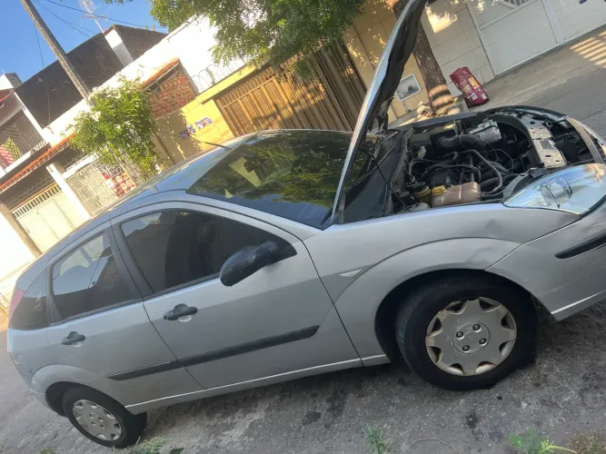 Ford Focus Sedan 1.6/1.6 Flex 8v/16v 4P Mec. 2006