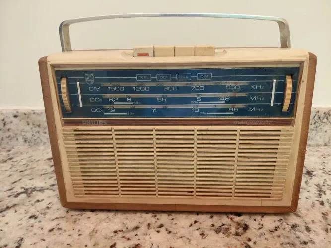 Rádio portátil vinagre PHILIPS O6RL381
