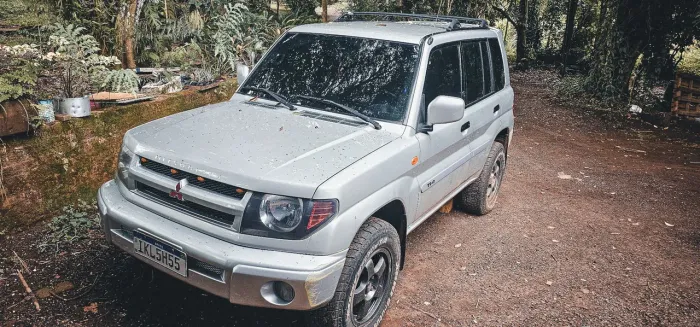 Mitsubishi Pajero IO SE 1.8 16V Aut. 2001