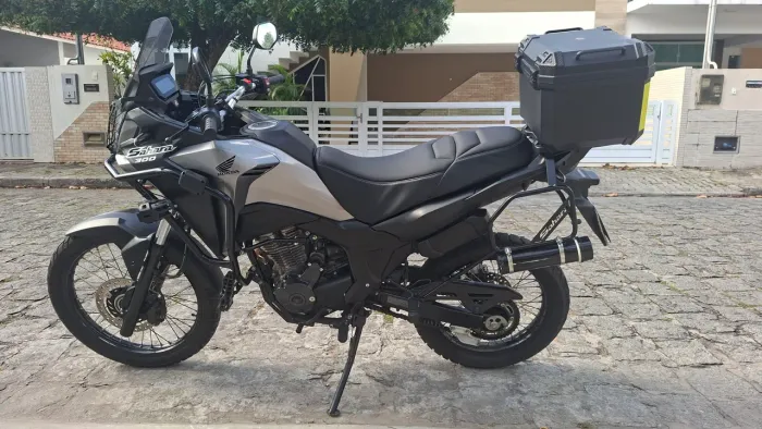 VENDO HONDA SAHARA 300 2025