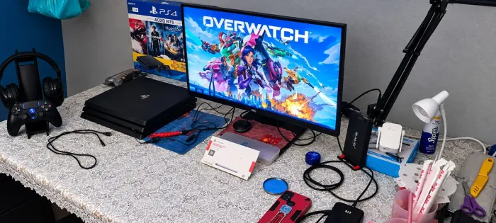 Playstation 4 Pro com SSD de 1TB e Controle QRD Spark N5