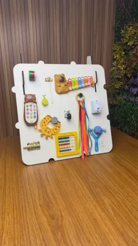Painel sensorial Montessori