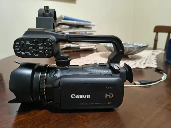 Filmadora Canon XA10 Full HD - Excelente estado