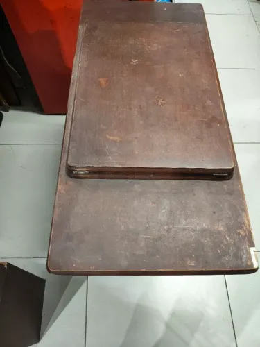 Máquina de Costura Antiga Singer - Relíquia em Ferro Fundido