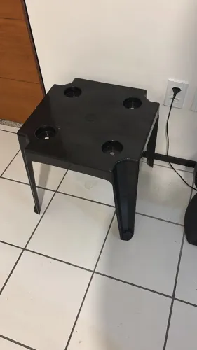 Mesinha de plástico