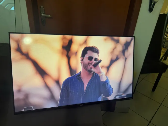 Smart TV AOC Roku 43? 