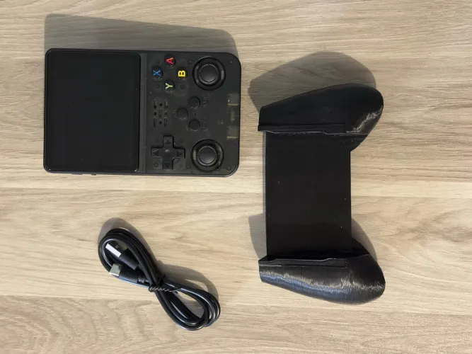 console portátil r36s na cor preta.