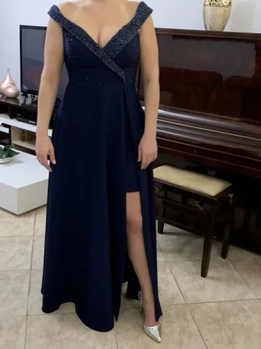Vestido azul marinho bordado no busto tamanho ;2