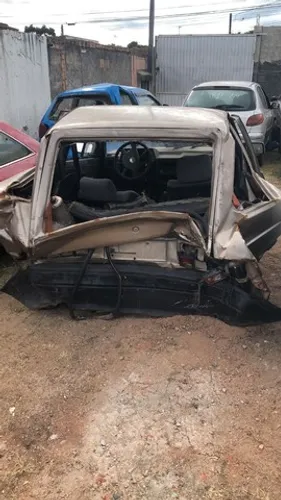 Sucata Volkswagem Gol CL 1.8 1991 Bege Disponível Para Retirada De Peças