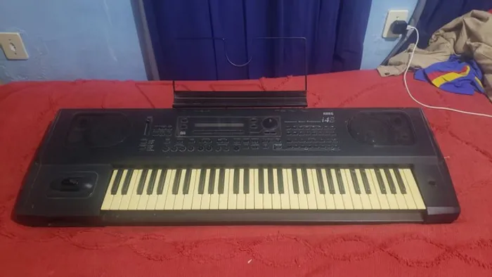 Teclado Arrajandor korg i4s