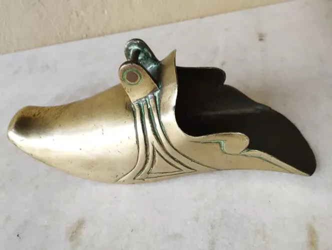 Estribo de bronze antigo 