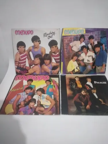 Coleção de Discos  álbuns do Menudo e Polegar