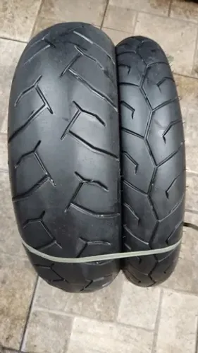 Par pneu usado Pirelli Diablo Scooter 160/60-15 e 120/70-15