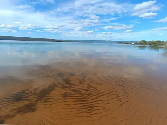 Chácara em Luzimangues. Beira do do Lago.