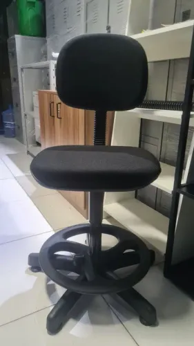 Cadeira giratória alta caixa