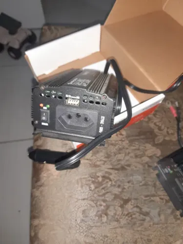 Inversor de Tensão 12V para 110V/220V -