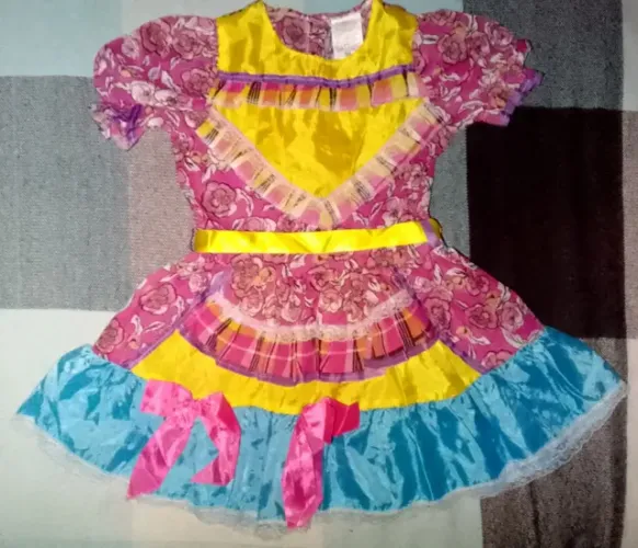 2 CONJ. FESTA JUNINA N°4. FEM.
