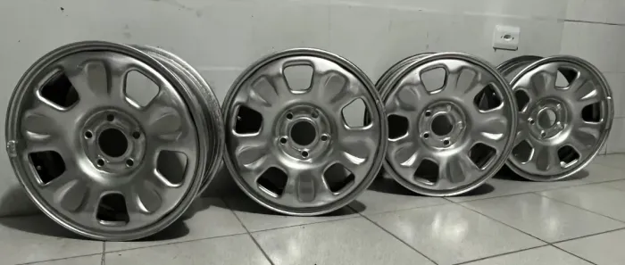 Roda Duster Aro 16 Ferro Original C/ Calotas JG