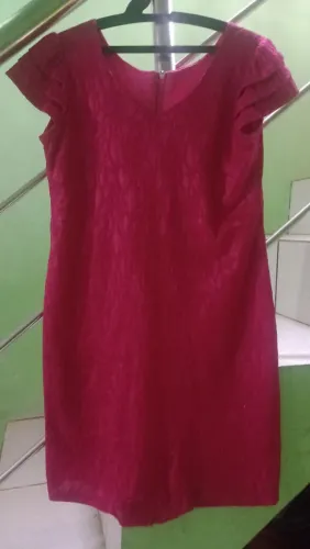 Vestido rosa de Renda M 15 reais