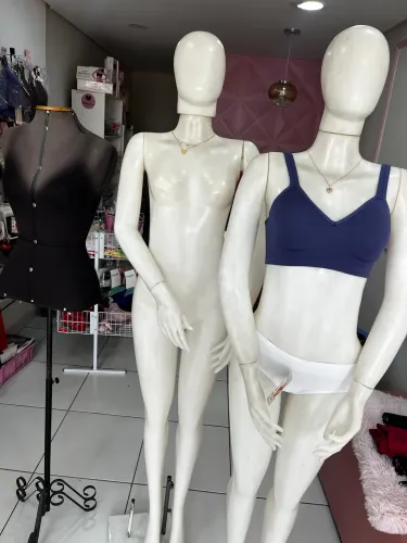 Manequins feminino - Semi novo 