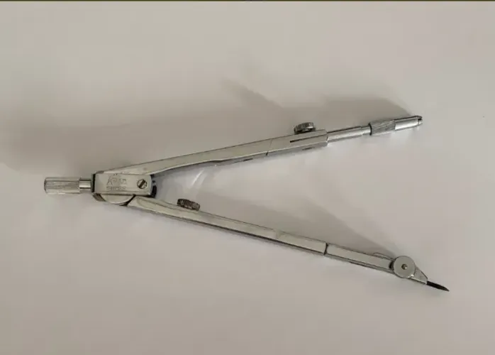 Compasso Kern Swiss Modelo 3157 Em Metal