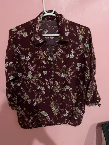 camisa estampa cor vinho TAM M