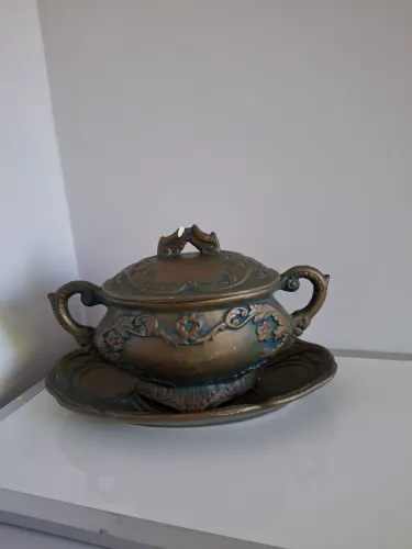Sopeira decorativa em gesso