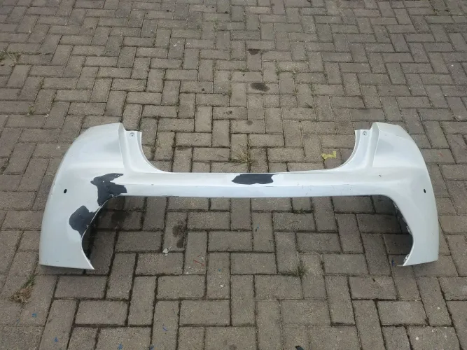 Parachoque traseiro Peugeot 2008 2021 a 2024