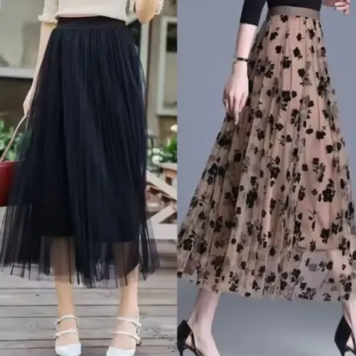 2 saias de tule 1 estampada e 1 preta (tamanho P)